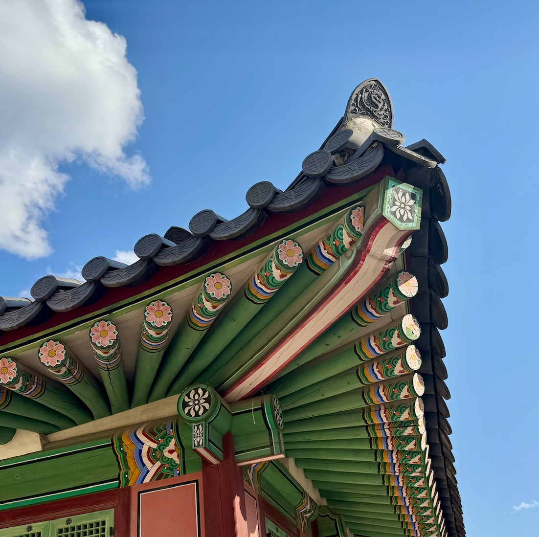 Café Hopping Through Seoul: 3 Must-Visit Neighborhoods
