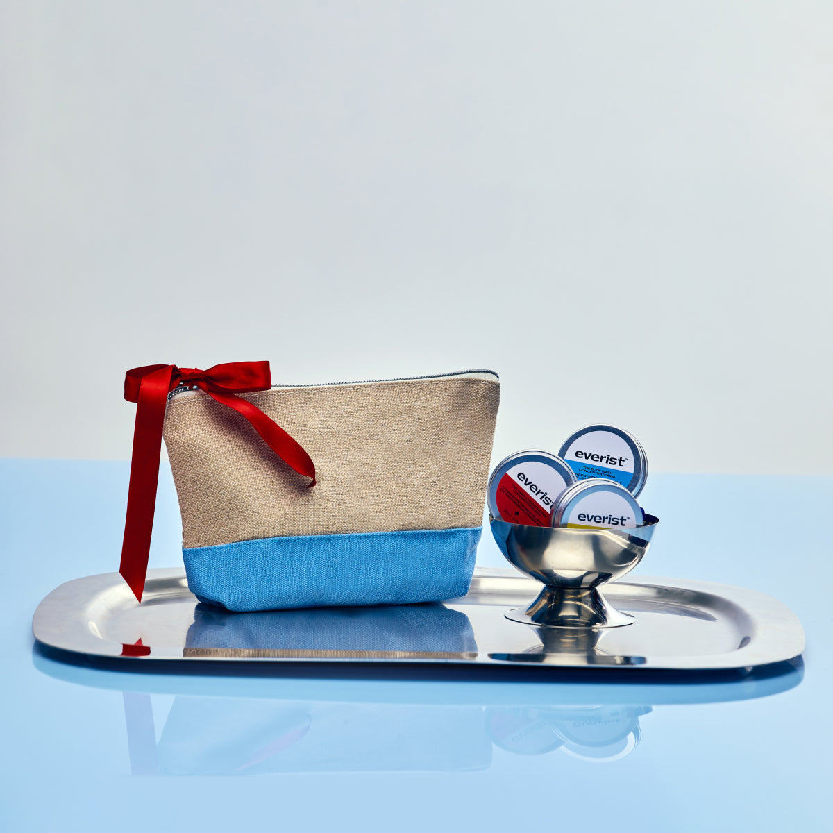 Everist_PDP_Holiday_ShowerEssentialsTravelKit_2_f06a2547-0cff-4ccc-9fa3-928a080c7073.jpg